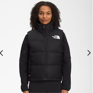 The North Face 700 Women’s Black Puffer Vest